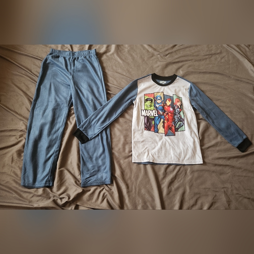 Clothes Bundle - Picture 2 of 6